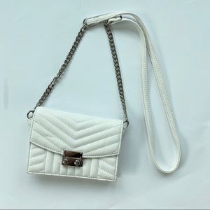 Express crossbody bag